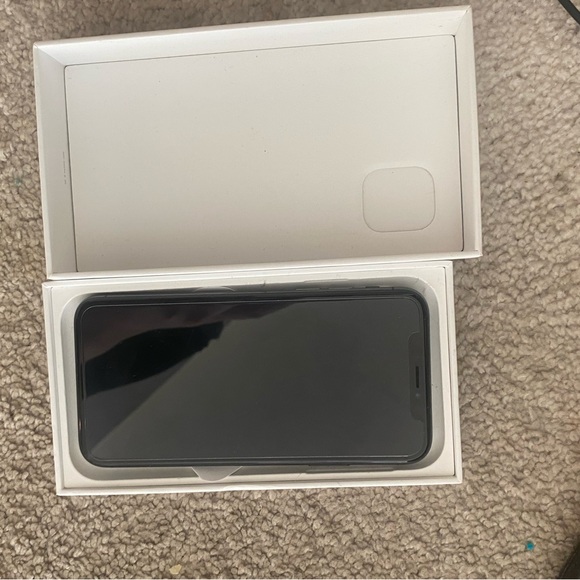 Apple iPhone in Sleek Black